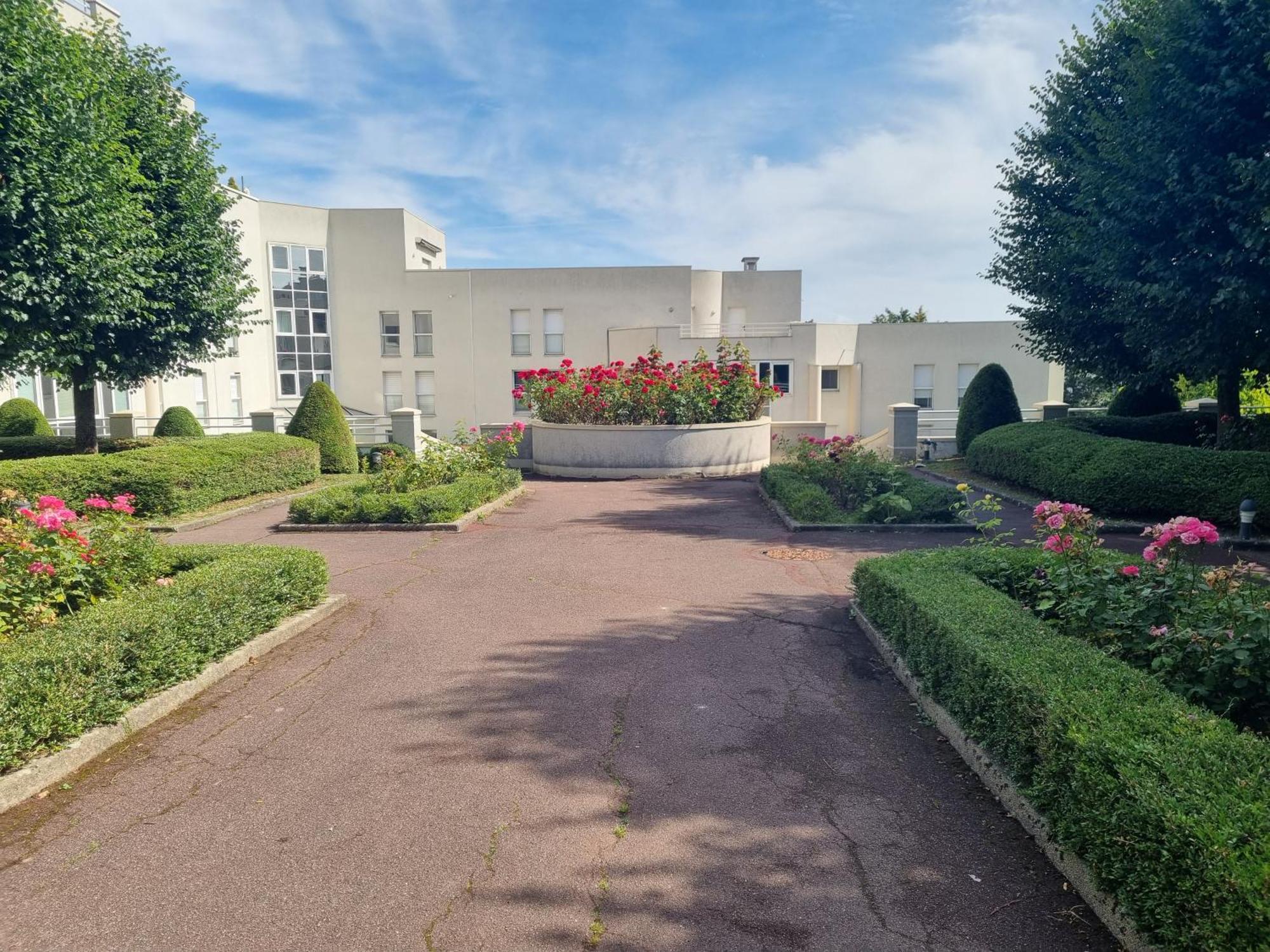 Chambre Avec Sdb Et Toilettes Privatives Rosny-sous-Bois Exterior foto